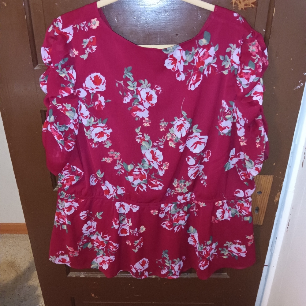 EUC Maurices Women's Burgundy Floral Mesh Ruched Sleeve Wrap Blouse 2X - Picture 9 of 9